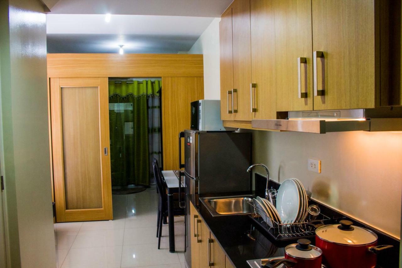 Usp Suites At Shell Residences Pasay Exterior foto