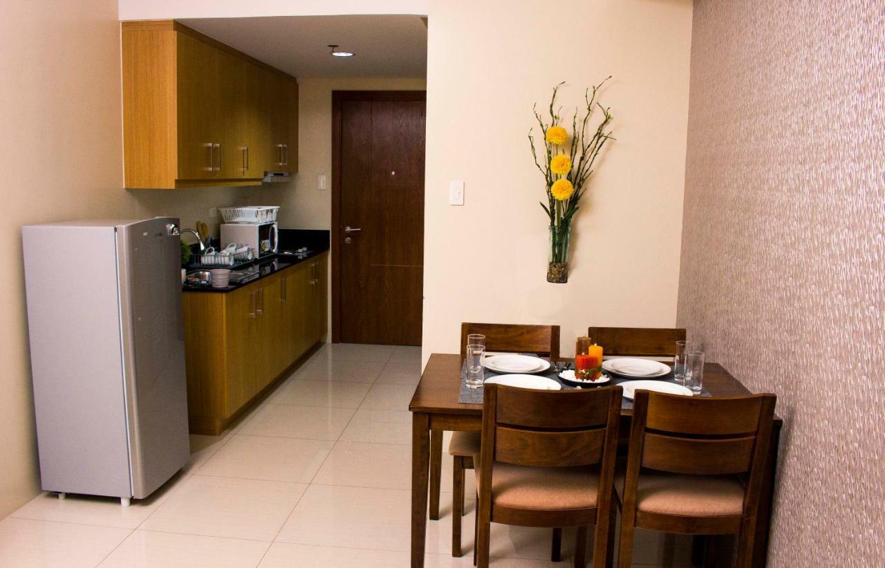 Usp Suites At Shell Residences Pasay Exterior foto
